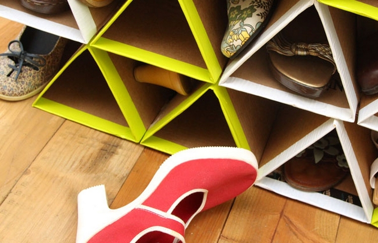 rangement-chaussures-original-unités-pyramidales-carton