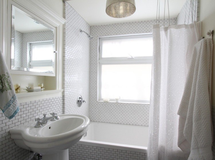 Rideau de douche pour une petite salle de bains 30 idées Baignoires inspiration Rideau