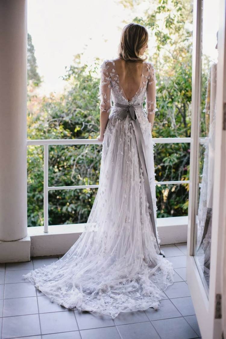 robe de mariée décolleté dos