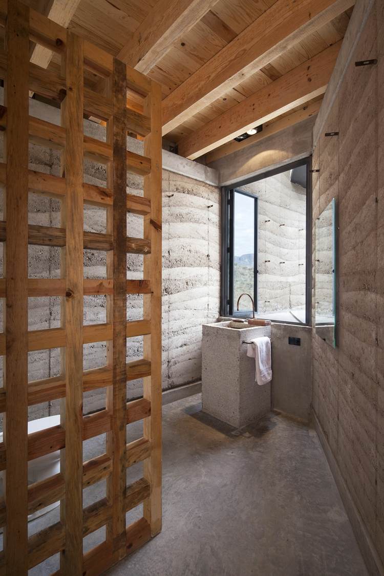 salle bains-maison-écologique-lavabo colonne béton