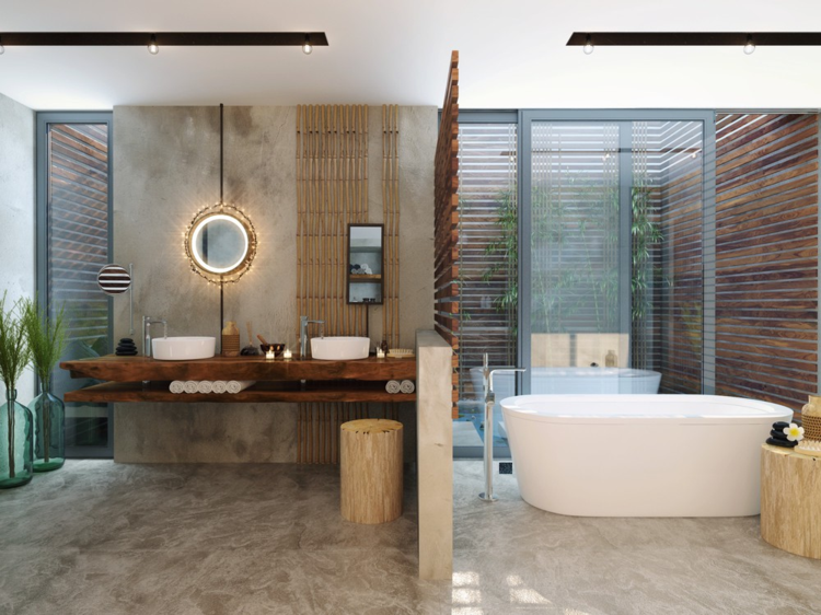 salle-de-bains-de-luxe-baignoire-poser-miroir-ovale-plan-travail-bois