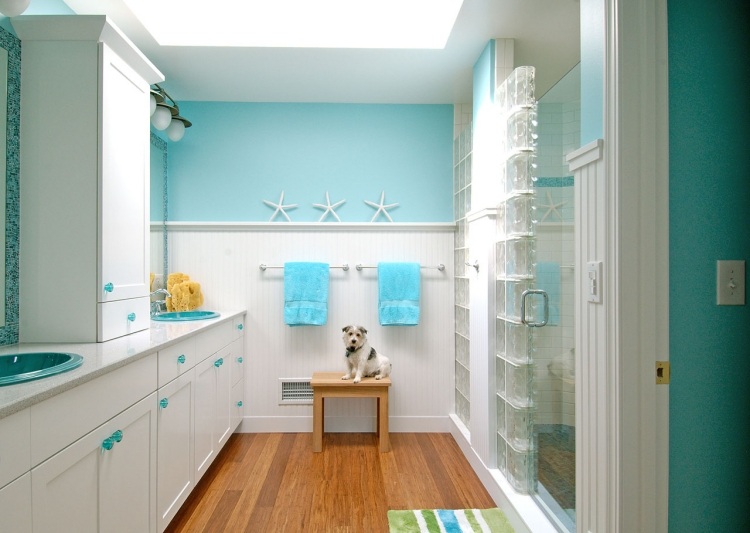 salles-bains-contemporaine-blanc-bleu-vert-esprit-bord-mer
