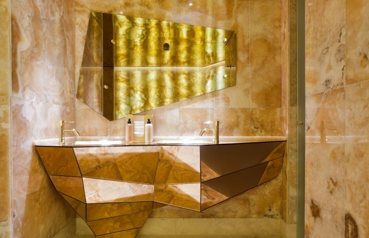 salles-bains-futuriste-marbre-beige-lavabo-avant-garde