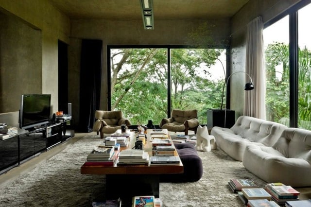 salon-contemporain meubles garniture capitonnée tapis shaggy