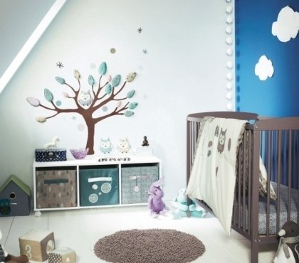 sticker-mural-chambre-bebe-theme-hiboux-lit-couverture