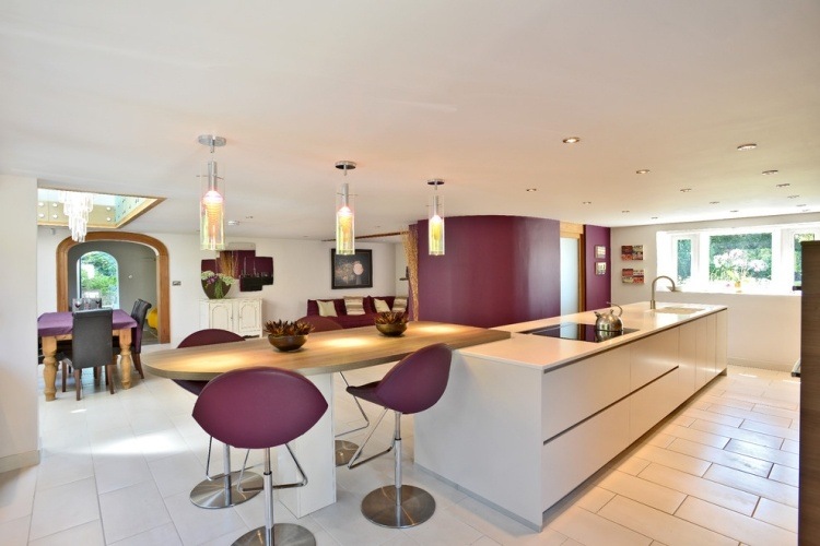 Couleur aubergine et à quoi l'associer dans chaque pièce? Les couleurs qui mètres dans une chambre sur les quatre murs