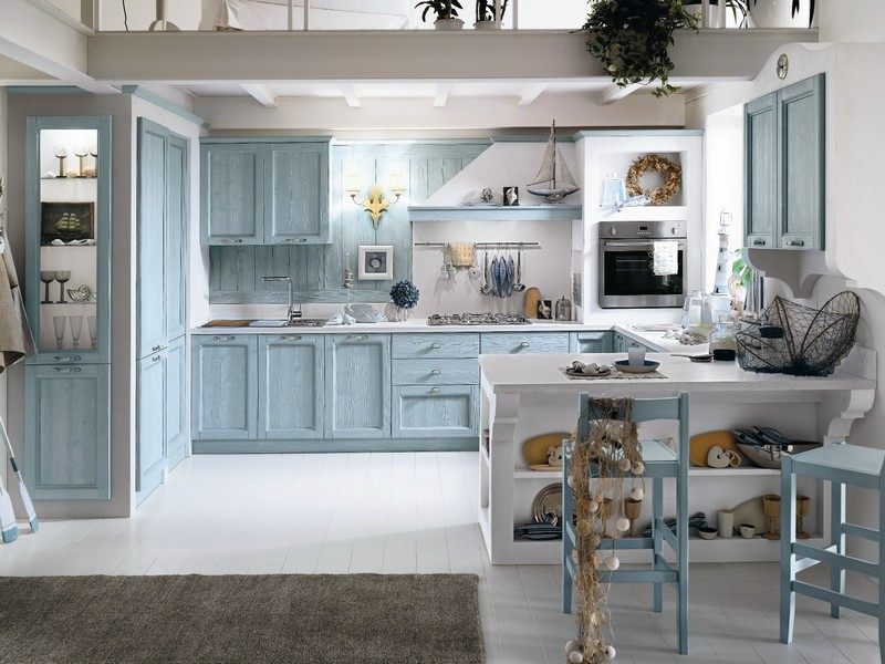 aménagement-de-cuisine- style-mediterranéen-armoire-rangement-turquoise-tabourets-hauts