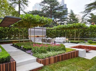aménagement-extérieur-plantes-pelouse-bois-vasque-pelouse