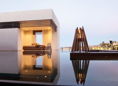 cheminee-exterieur-chambre-coucher-terrasse-piscine-spots-encastres
