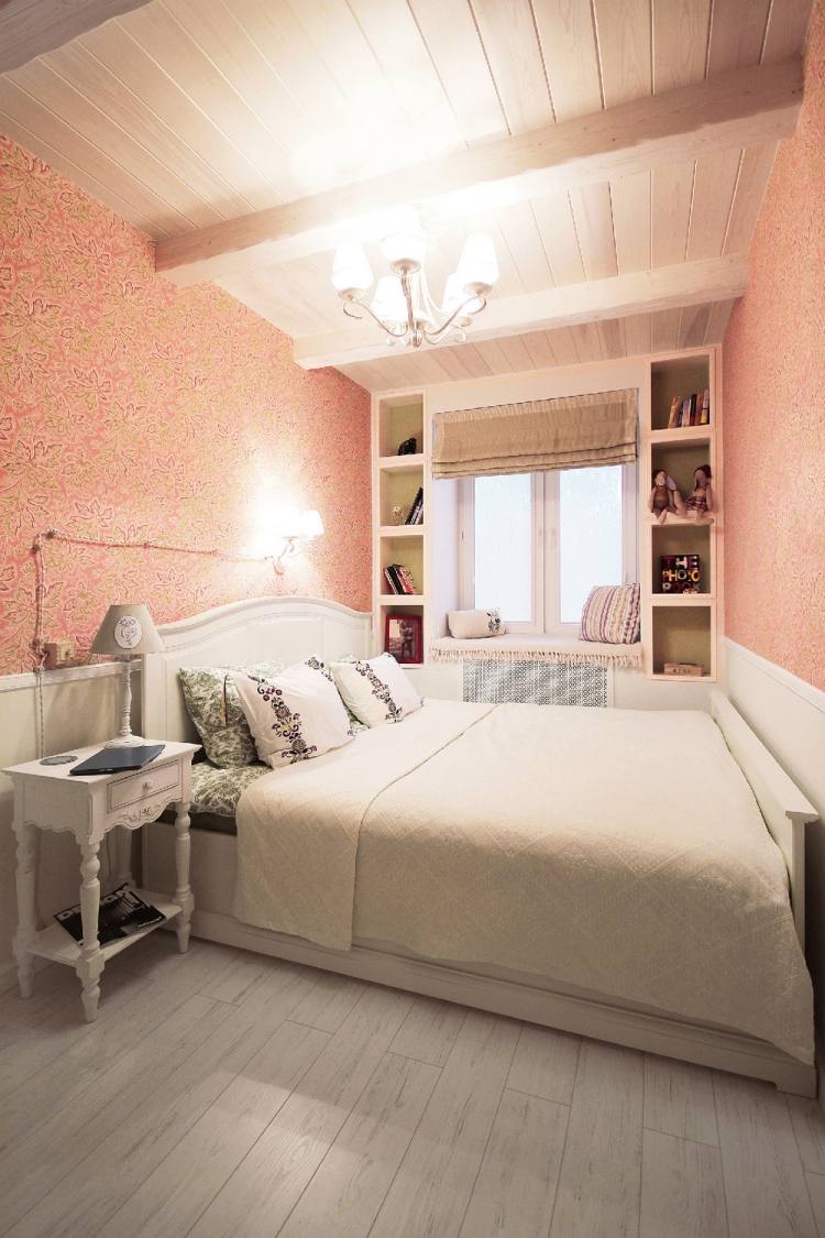 couleur-chambre-adulte-papier-peint-rose-grand-lit-plafond-francais