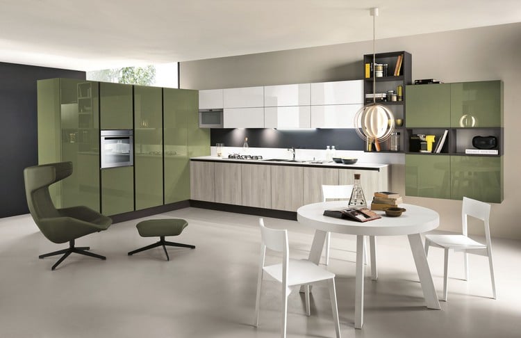 couleur-cuisine-façade-armoires-blanche-vert-olive-bois-clair-table-chaises-blanches