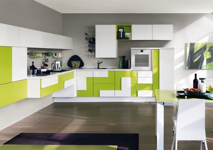 couleur-cuisine-peinture-murale-gris-clair-façade-armoires-blanc-vert-pistache
