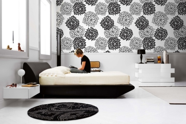 deco-chambre-adulte-grand-lit-tapis-rond-papier-peint-motif-floral