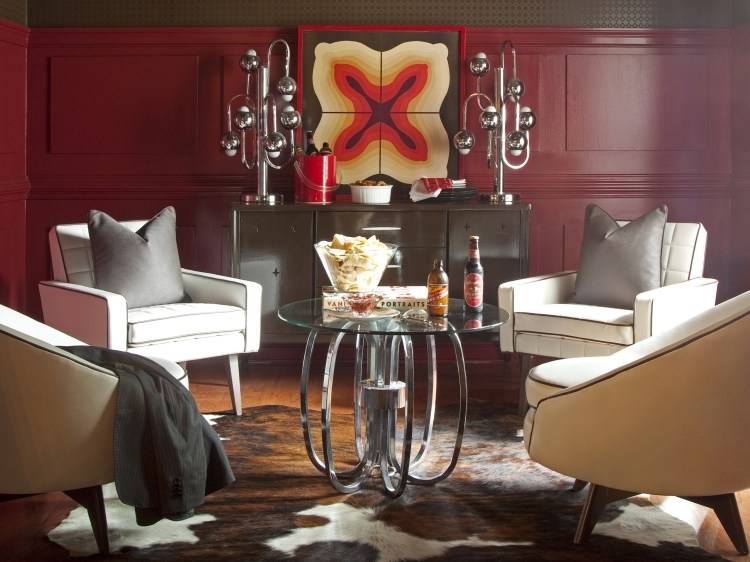 deco-vintage-meubles-table-ronde-plateau-verre-fauteuils-coussins-tableau