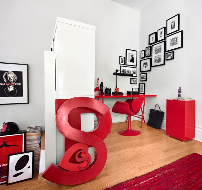 design-mural-bureau-domicile-peinture-murale-blnche-déco-rouge-photos-noir-blanc