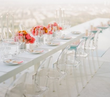 déco garden-party mariage chaises fantômes fleurs