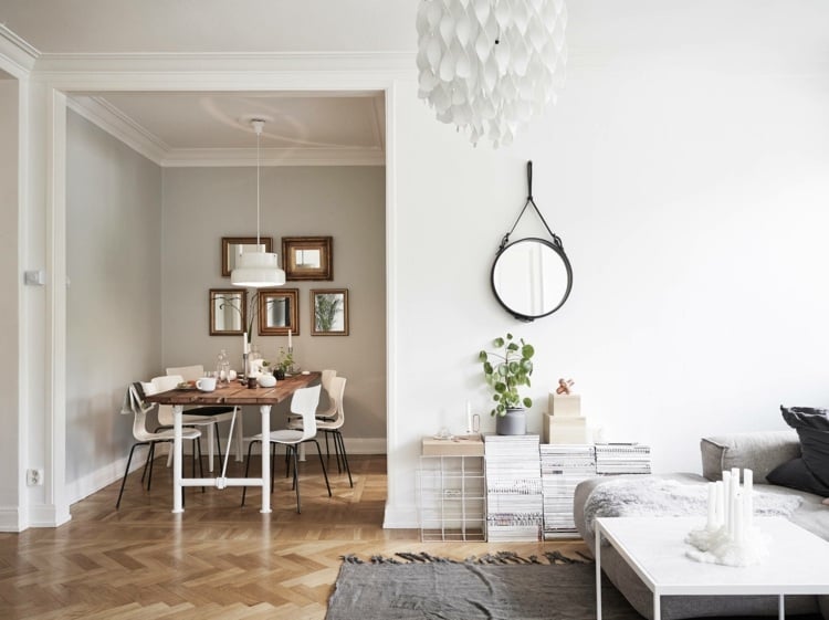 intérieur-scandinave-salon-blanc-table-basse-blanche-tapis-gris-rustique-miroir-vintage