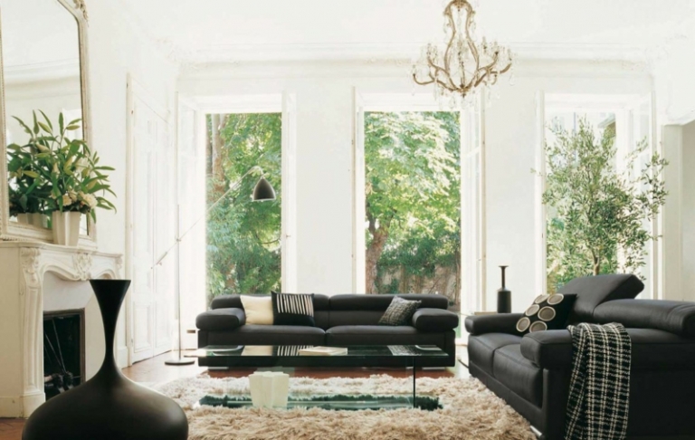 lampadaire-design noir Roche Bobois tapis beige poil long