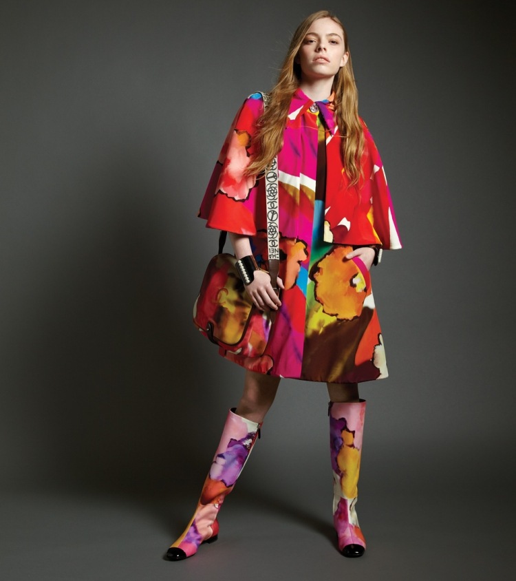 mode-hippie-chic-poncho-motifs-couleurs-intense-bottines-sac mode hippie chic