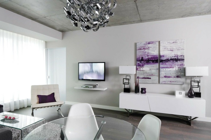tableau-abstrait-accents-violets-salon-moderne-blanc-gris