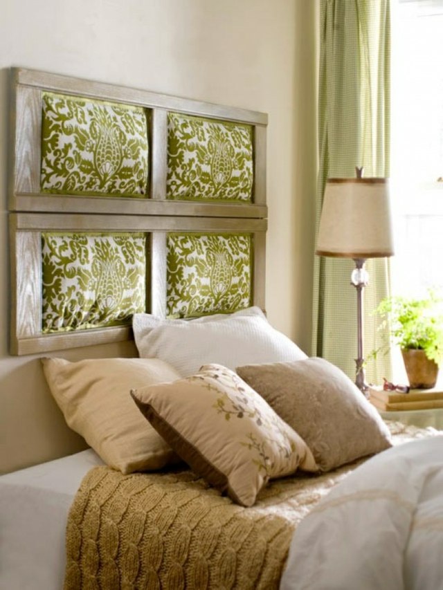 tête-de-lit-motif-floral-lampe-couverture-rideau