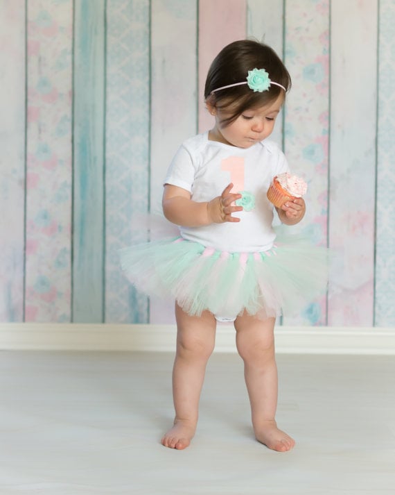 vêtements-bébé-fille-anniversaire-1-an-tutu-blanc-vert