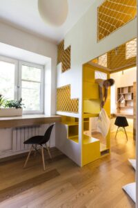 amenagement-interieur-bureau-chambre-enfant-chaise-vintage-coin-jeux