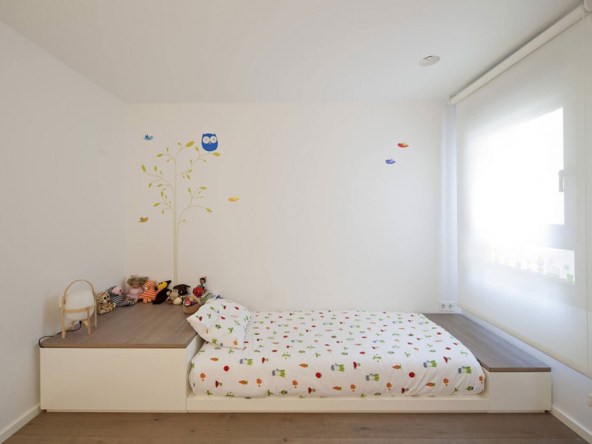 amenagement-petit-espace-chambre-enfant-lit-rangement-stickers-muraux aménagement petit espace