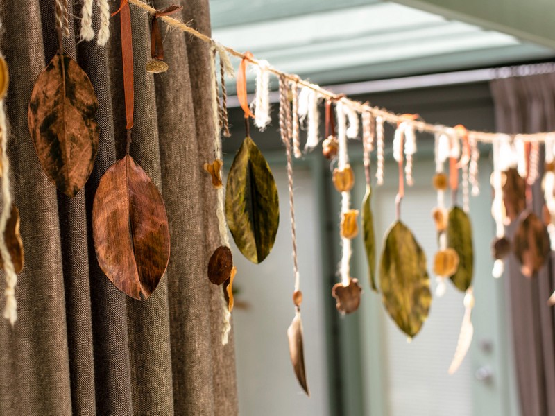 bricolage-automne-guirlande-feuilles-automnales-fil-laine bricolage d’automne