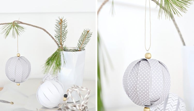 bricolage de Noël –papier-boule-noel-bandes-papier-blanc-gris