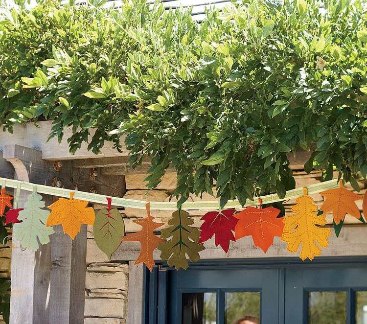 bricolage-enfants-guirlande-feuilles-automne-feutre bricolage pour enfants