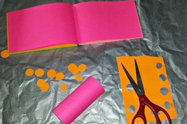 bricolage enfants hiboux rouleaux papier feuilles rose orange