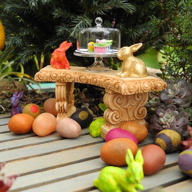 bricolage-paques-oeufs-décoratifs-sucreries-figurines-lapins bricolage pour Pâques