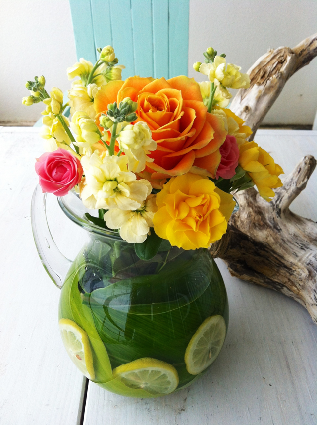 bricolage-paques-vase-bouquet-fleurs-orange-jaune-blanc-tranches-citron bricolage pour Pâques