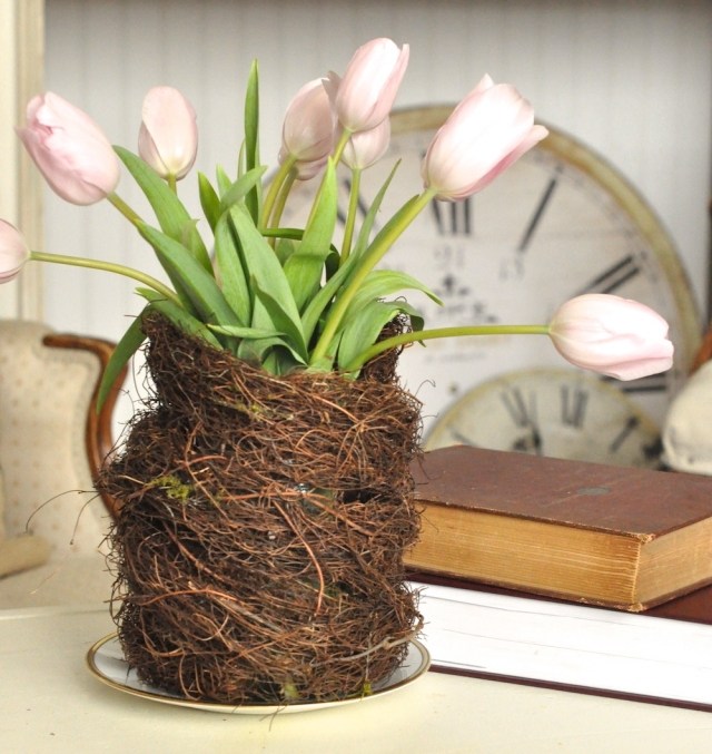 bricolage-paques-vase-tulipes-style-rustique bricolage pour Pâques