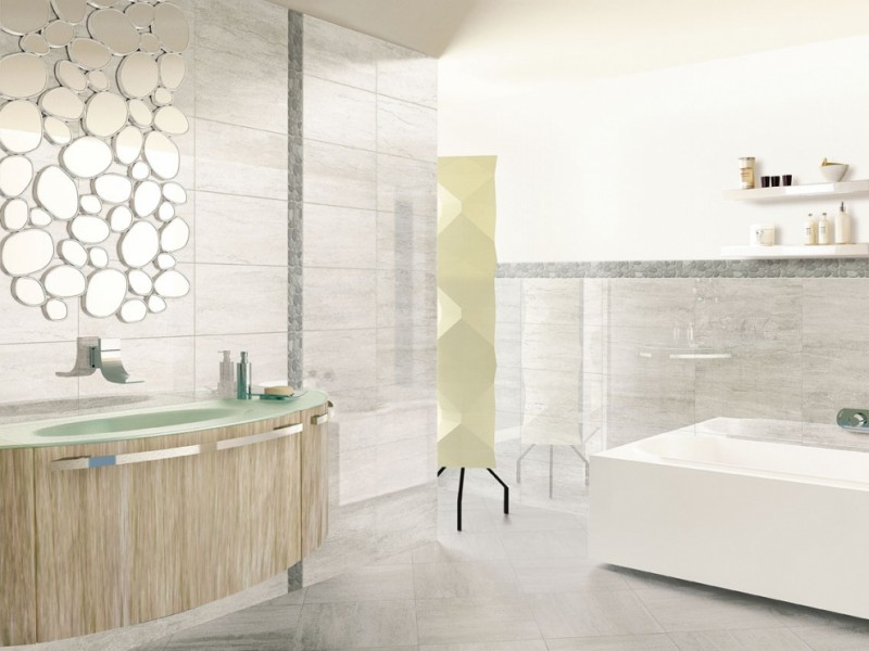 carrelage-salle-bains-aspect-pierre-frise-galets-miroir-original carrelage pour salle de bains