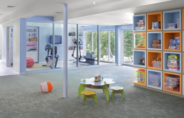 chambre-enfant-etageres-rangement-couleur-bleu-orange-coin-jeu