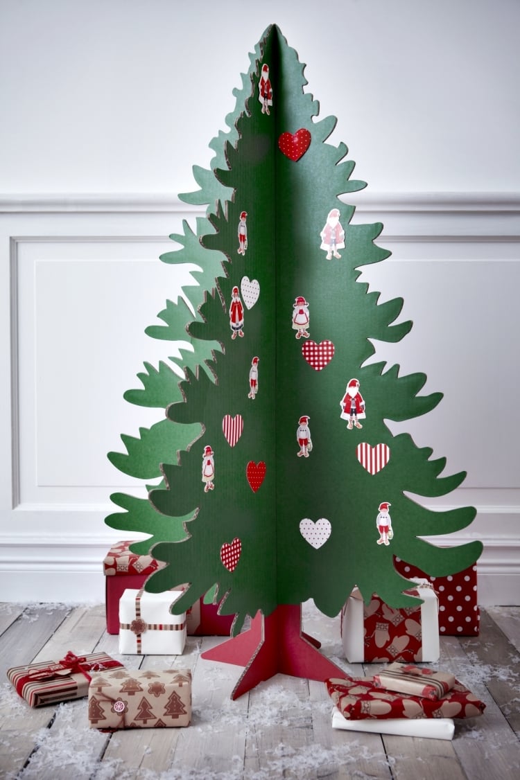 deco-Noel-fabriquer-sapin-Noel-carton-vert-rouge-cadeaux-ornements