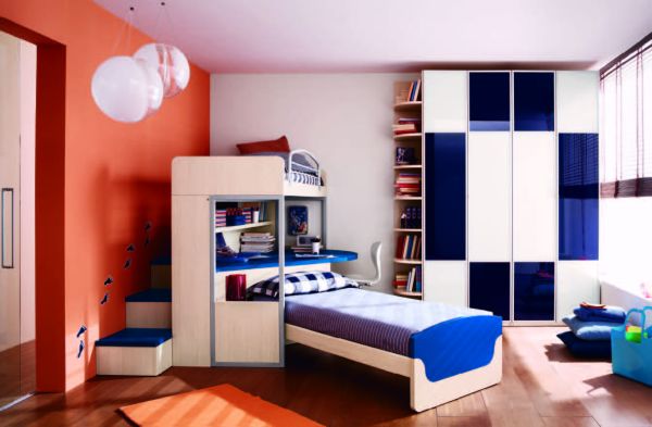 deco-chambre-garcon-bleu-armoire-rangement-lit-mezzanine