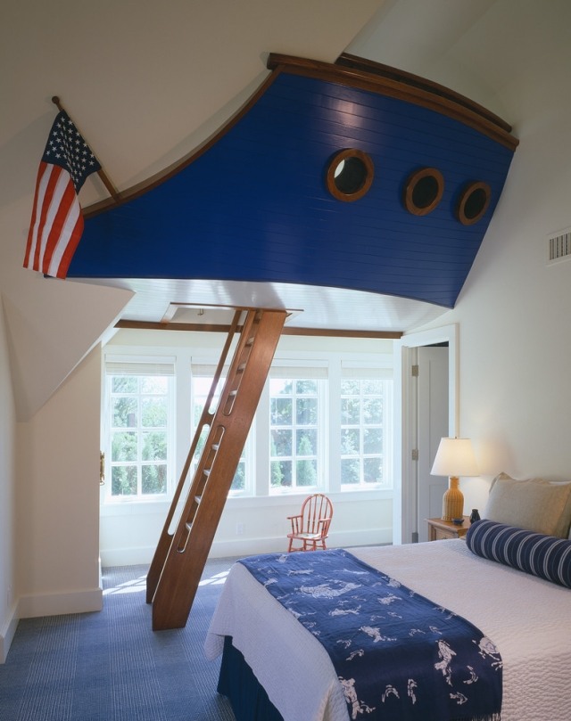 déco plafond chambre-enfant-grand-lit-polochon