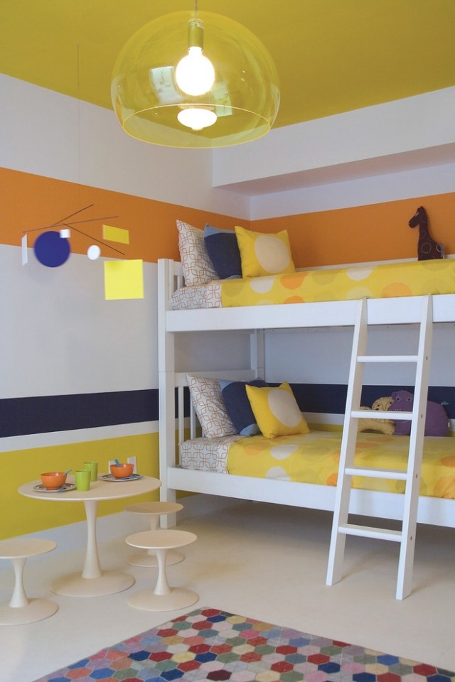 deco-plafond-chambre-enfant-lit-mezzqnine-tapis-coin-jeu