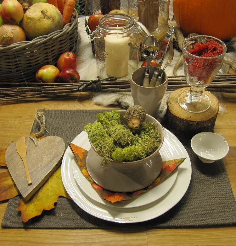 deco-table-automne-mousse-coeur-bougeoir-feuilles