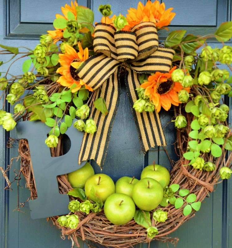 decoration-naturelle-couronne-porte-pommes-vertes-brindilles-tournesols-décoratifs-ruban-jute