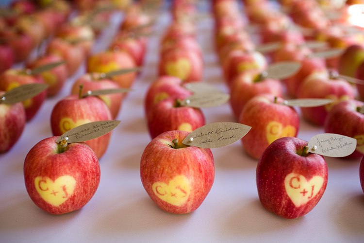 decoration-naturelle-pommes-marque-place-mariage décoration naturelle