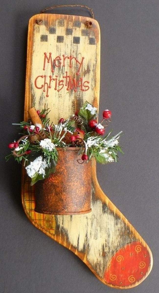 décoration-murale-Noël-chaussette-bois-boîte-métallique