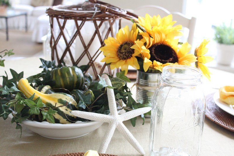 fleur-tournesol-déco-table-étoile-mer-courges-bouquet-tournesols fleur de tournesol