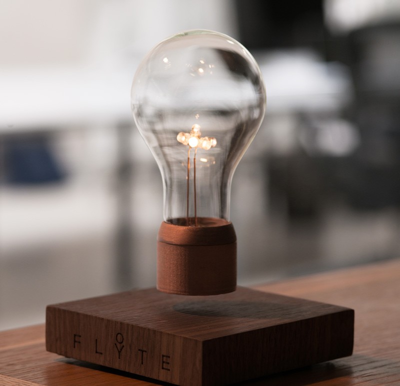 lampe à poser design LED lévite aires Simon Morris