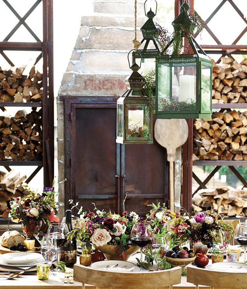 lanternes-verre-suspendues-décoration-mariage-fleurs-automnales