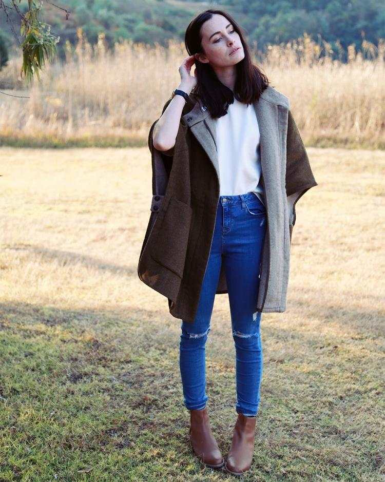 manteau-poncho-femme-automne-jeans-déchirés-bottines