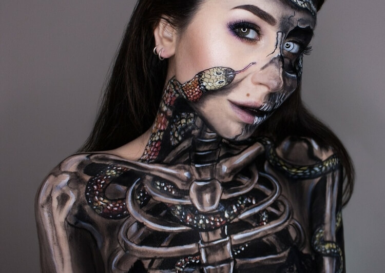 maquillage biomécanique femme visage et corps halloween